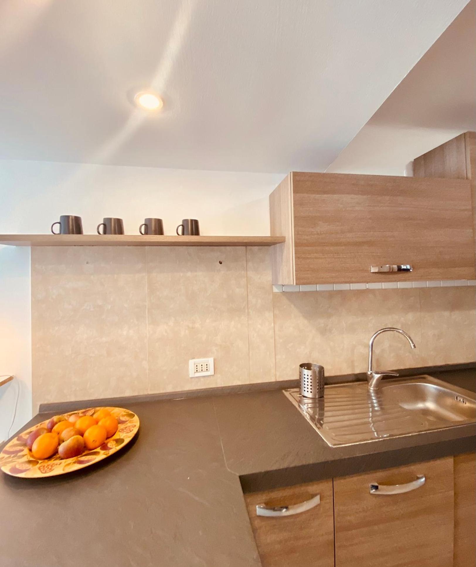 Beautiful Flat With Terrace And Sea View - Free Parking Appartamento *