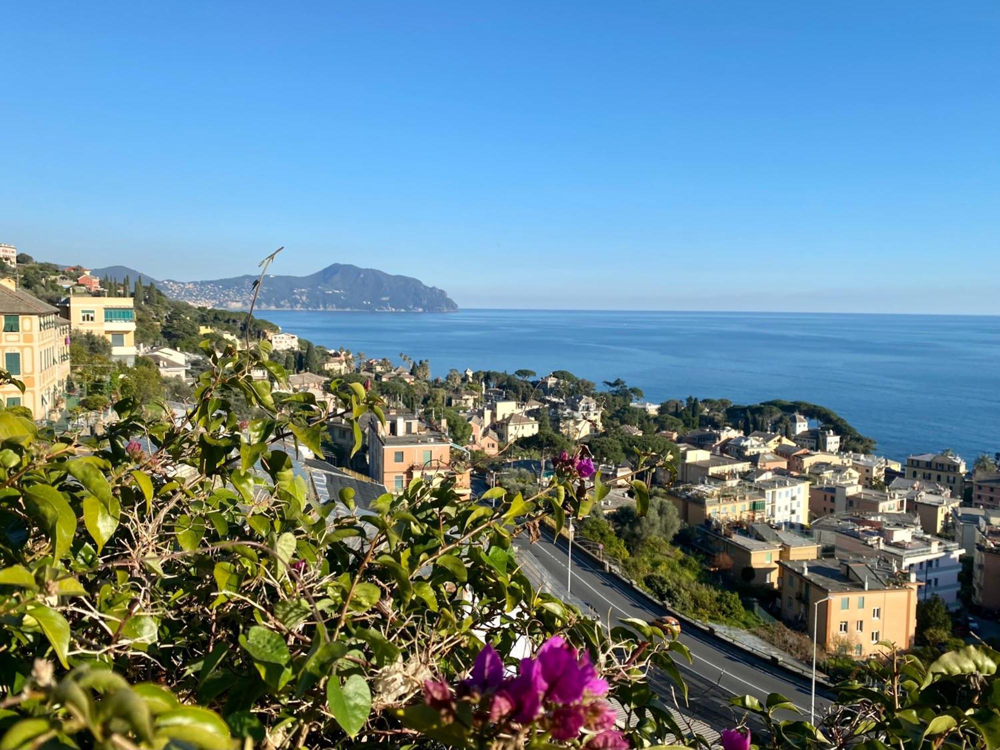 Beautiful Flat With Terrace And Sea View - Free Parking Genova